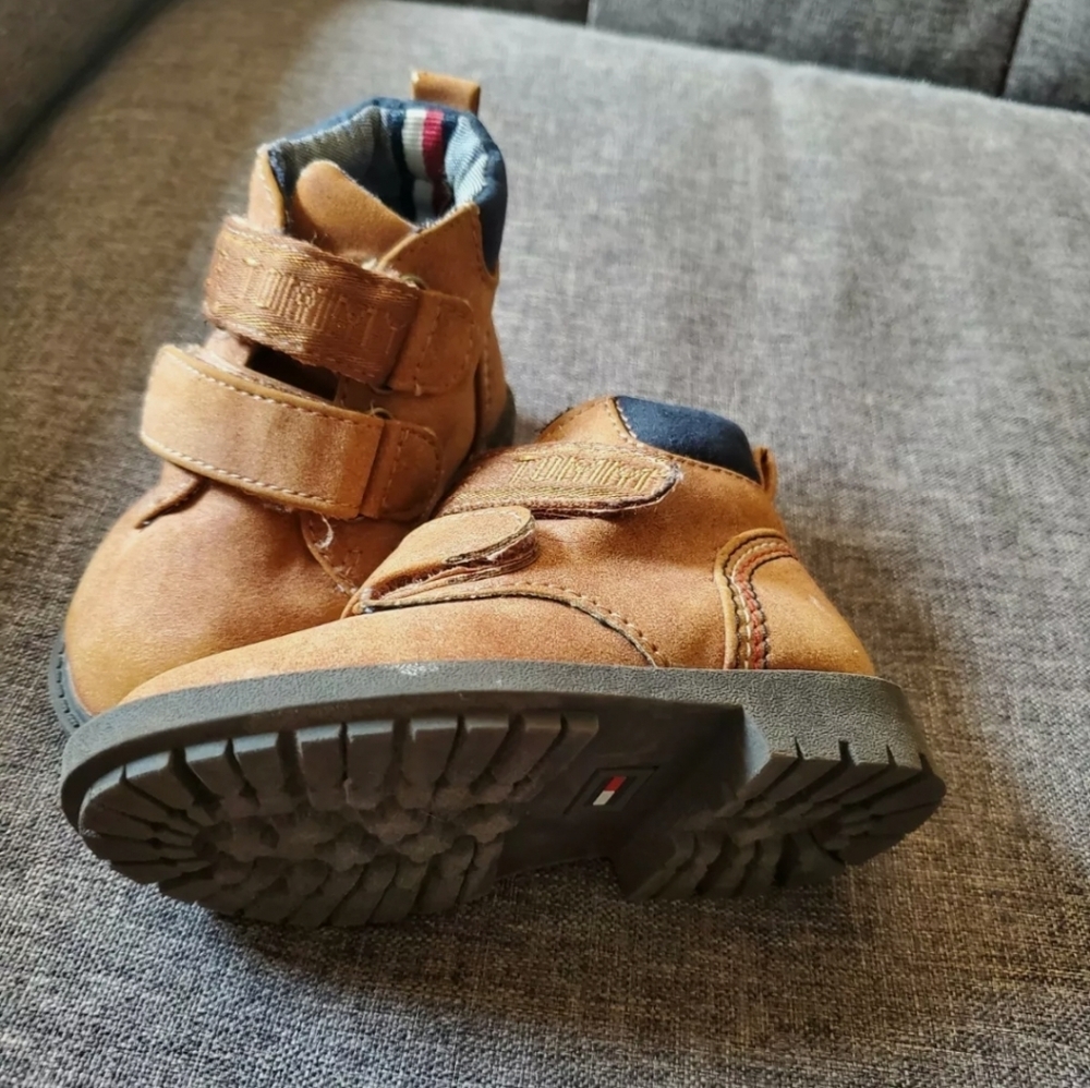 Tommy Hilfiger Toddler Suede Hook Loop Ankle Boots Baby Sz 5 First Walker Shoes - Picture 3 of 7